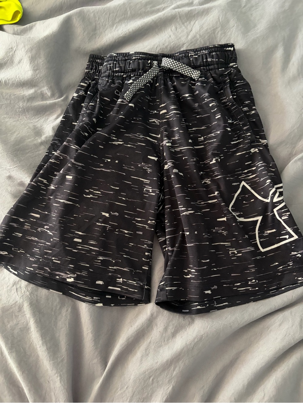 Youth Sz XS Under Armour Shorts
